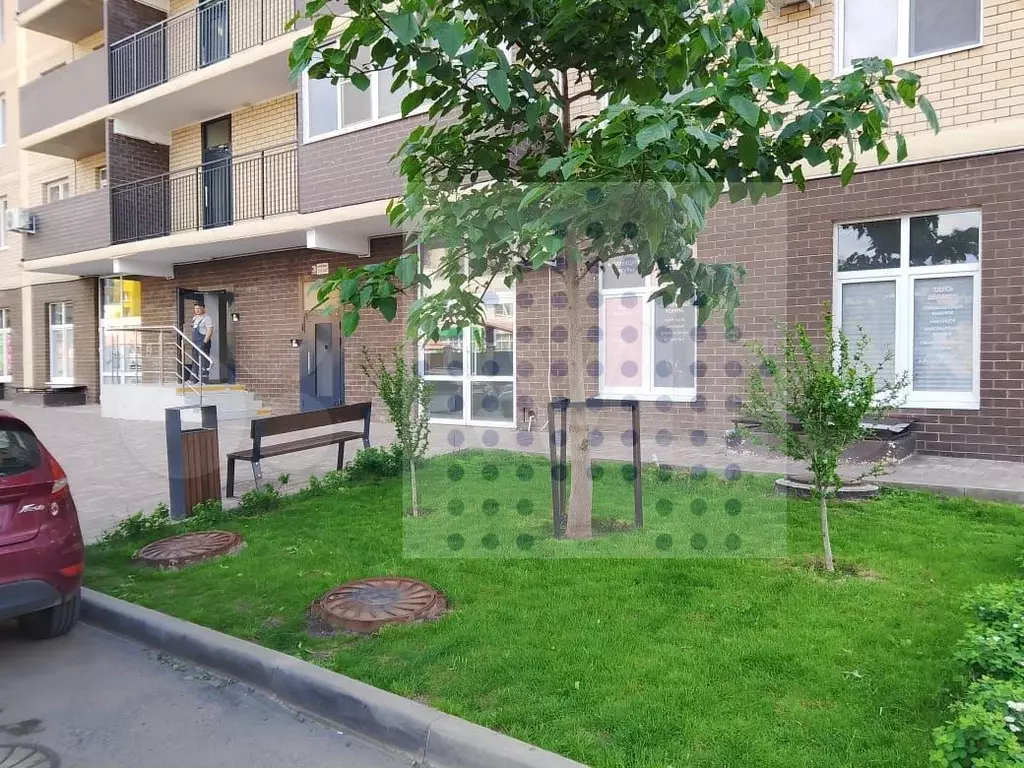 Коммерция 20,8 кв. м., ремонт, свой вход - Фото 0