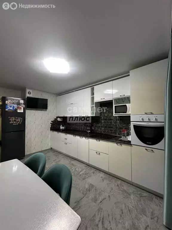 1-комнатная квартира: посёлок городского типа Медведево, улица Дмитрия ... - Фото 1