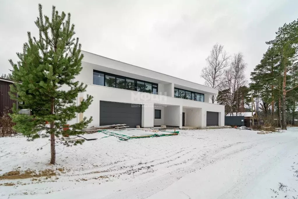 Дом в Карелия, Прионежский район, с. Деревянное  (280 м) - Фото 1