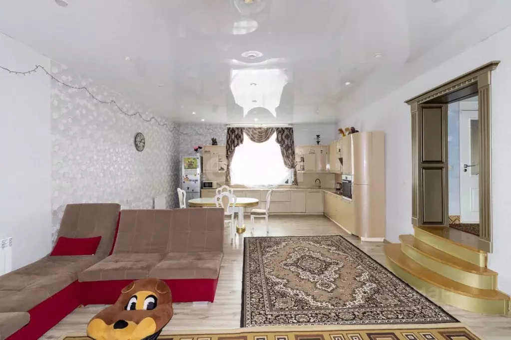 Дом в Тюменская область, Тюмень Трактовая ул. (283 м) - Фото 1