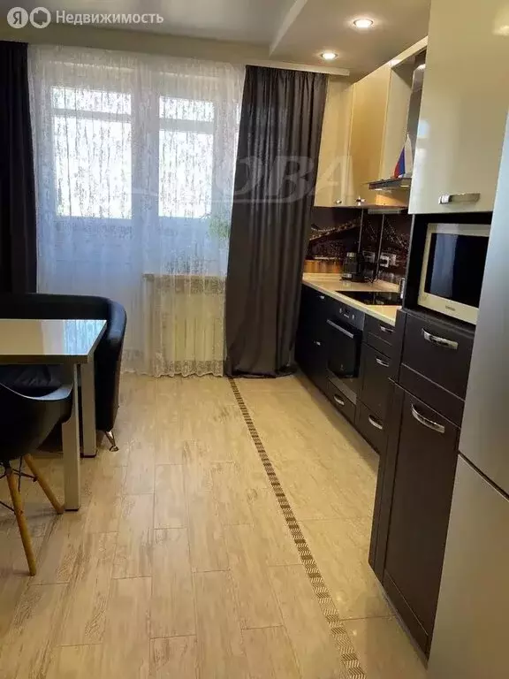 2-комнатная квартира: Тюмень, Широтная улица, 191 (61.9 м) - Фото 1