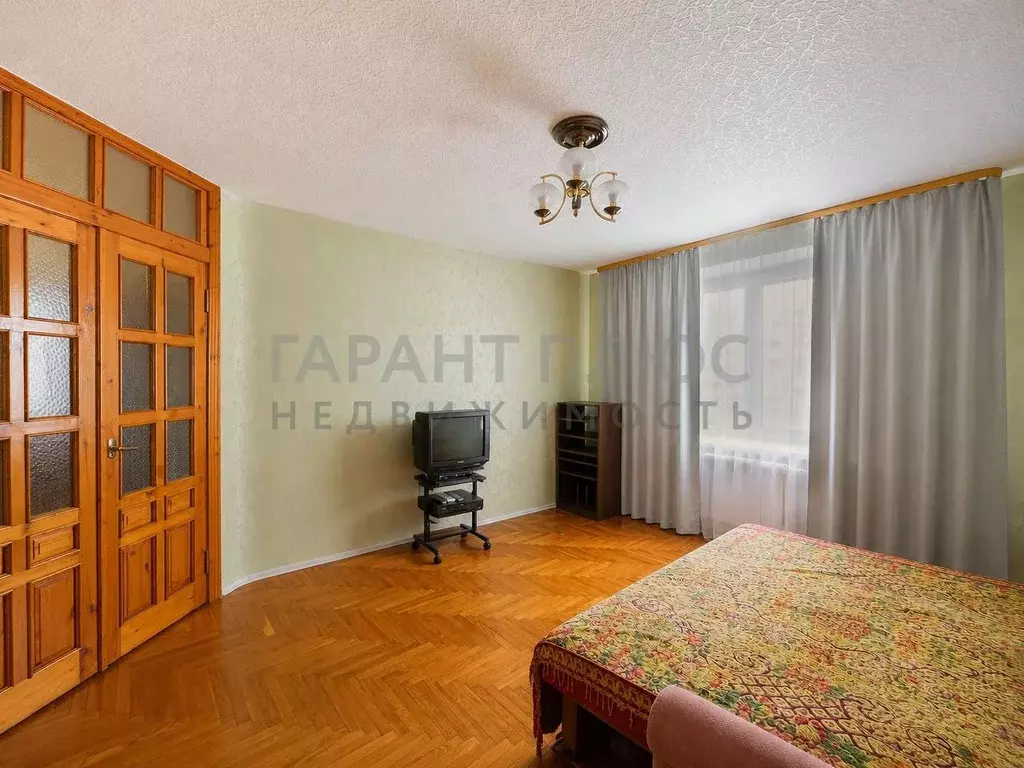 2-к кв. Липецкая область, Липецк Октябрьская ул., 1 (52.0 м) - Фото 1