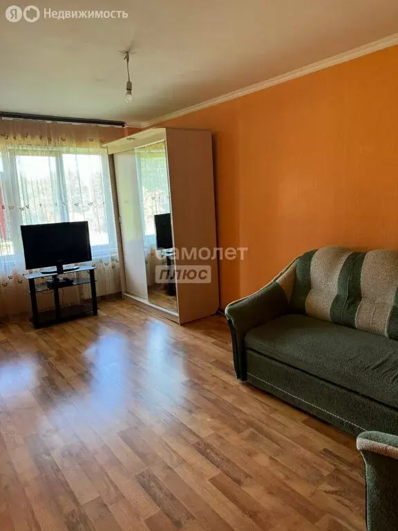 1-комнатная квартира: Новокубанск, улица Ленина, 33 (30 м) - Фото 1