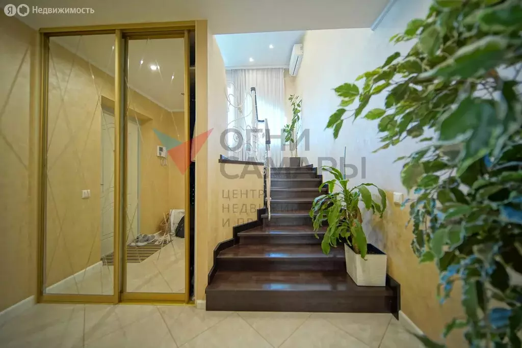 4-комнатная квартира: Самара, улица Алексея Толстого, 26/28 (200 м) - Фото 1
