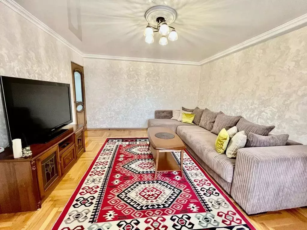2-к кв. Ставропольский край, Кисловодск ул. 40 лет Октября, 6 (60.0 м) - Фото 0