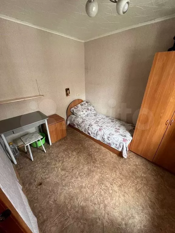 Комната 15 м в 5-к., 2/5 эт. - Фото 0