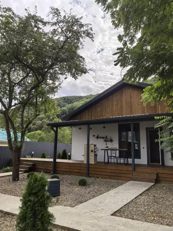 Дом в Адыгея, Майкопский район, пос. Каменномостский ул. Островского, ... - Фото 2