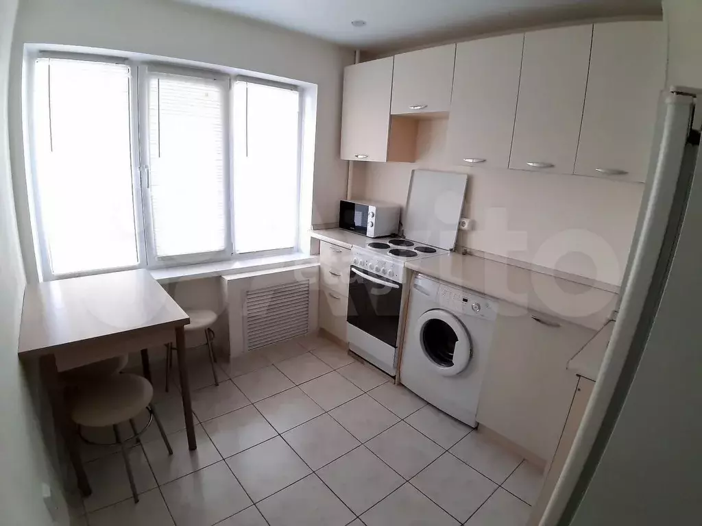 1-к. квартира, 30 м, 1/8 эт. - Фото 0