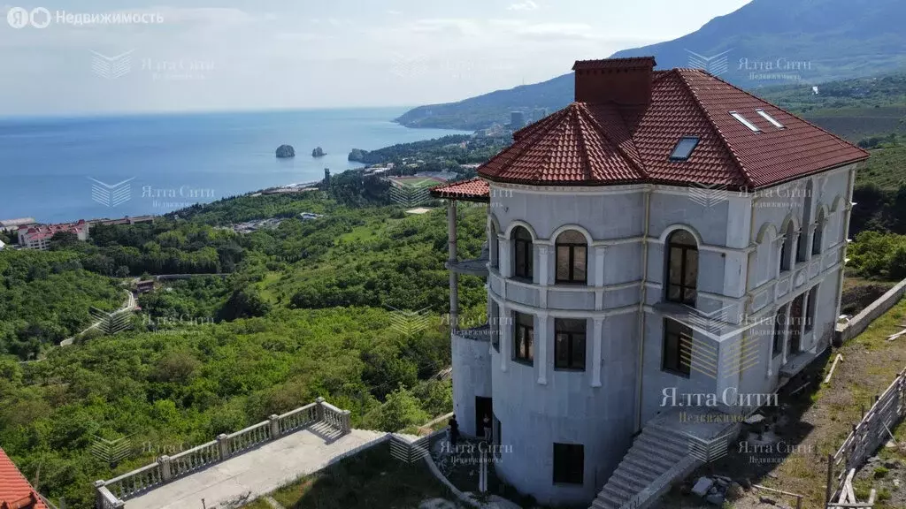 Дом в Республика Крым, муниципальный округ Ялта, посёлок городского ... - Фото 1