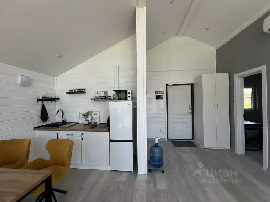 Дом в Тюменская область, Тюмень Южная ул. (52 м) - Фото 1