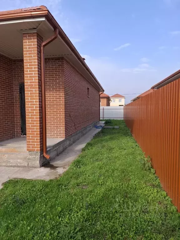 Дом в Краснодарский край, Динской район, Южно-Кубанское с/пос, пос. ... - Фото 2