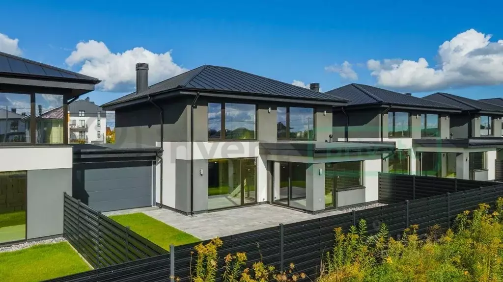 Дом в Калининградская область, Гурьевский муниципальный округ, пос. ... - Фото 1