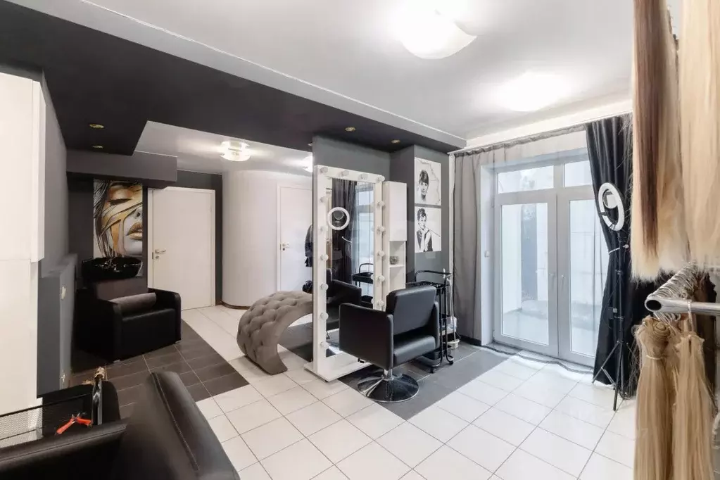 Помещение свободного назначения в Свердловская область, Екатеринбург ... - Фото 2