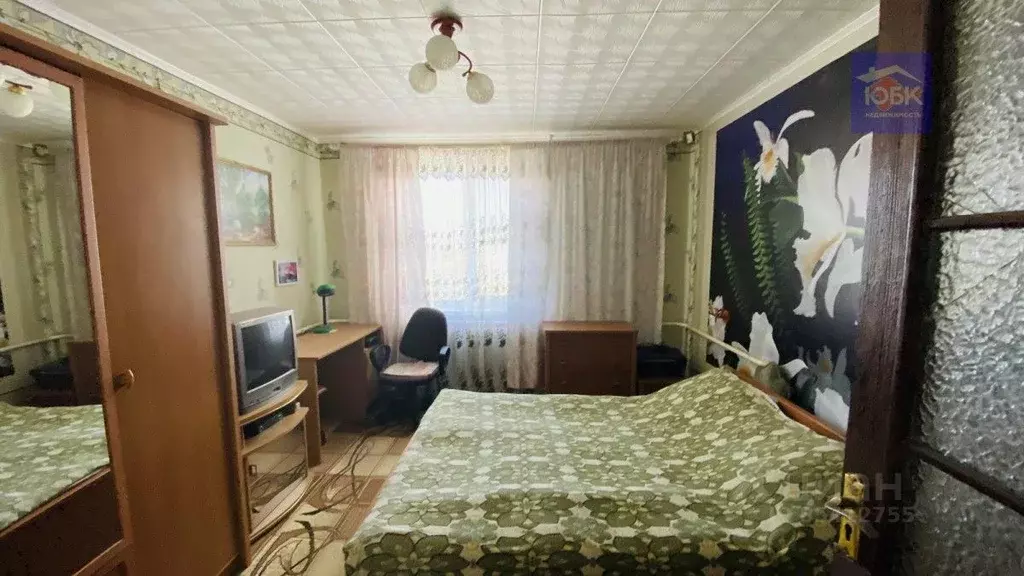 2-к кв. Крым, Сакский район, с. Уютное ул. Кирова, 16 (59.0 м) - Фото 1