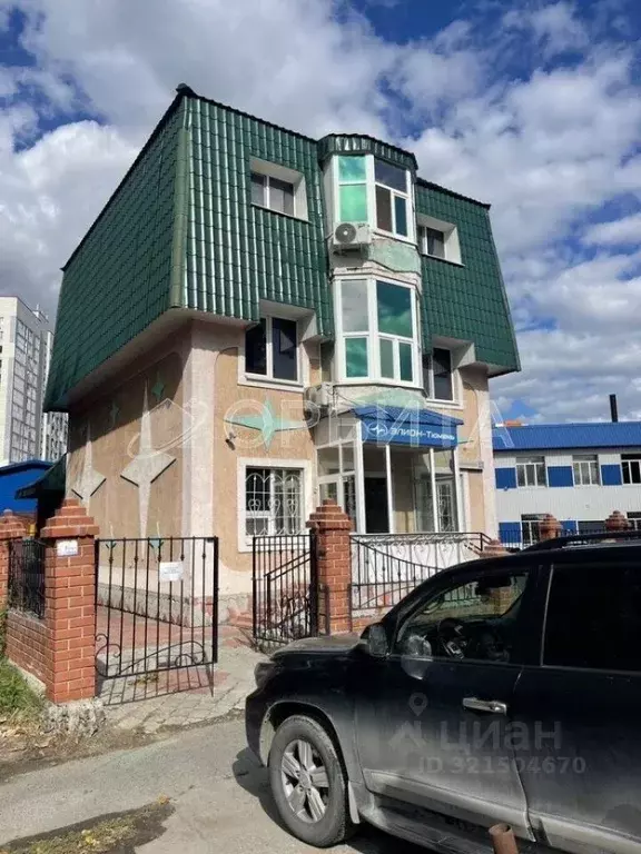 Торговая площадь в Тюменская область, Тюмень Комбинатская ул., 52А ... - Фото 1