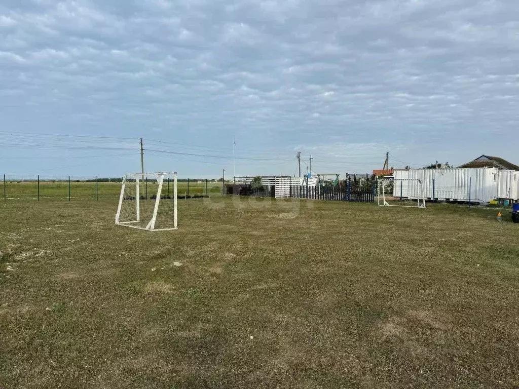 Участок в Крым, Черноморский район, Окуневское с/пос, с. Знаменское ... - Фото 1