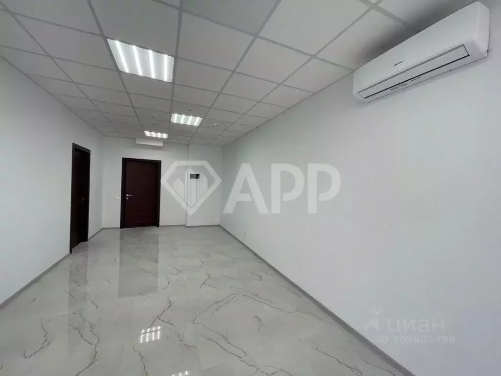 Офис в Краснодарский край, Новороссийск ул. Губернского, 25 (102 м) - Фото 0