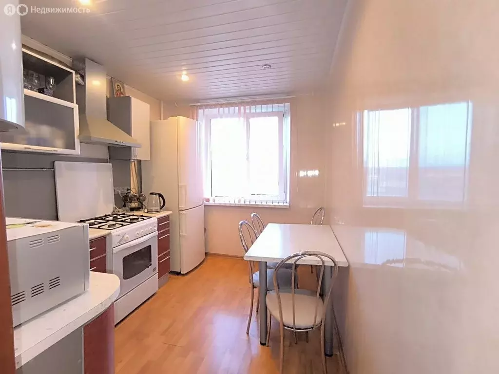 3-комнатная квартира: Магнитогорск, улица Труда, 49/1 (66 м) - Фото 1