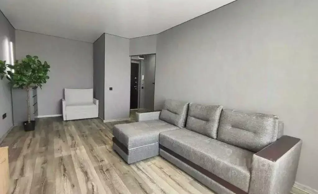 1-к кв. Приморский край, Владивосток ул. Толстого, 25 (33.0 м) - Фото 1