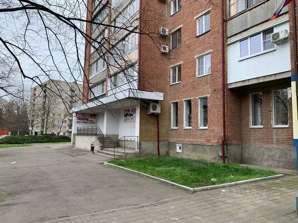 Торговая площадь в Краснодарский край, Армавир ул. Ефремова, 75 (162 ... - Фото 1