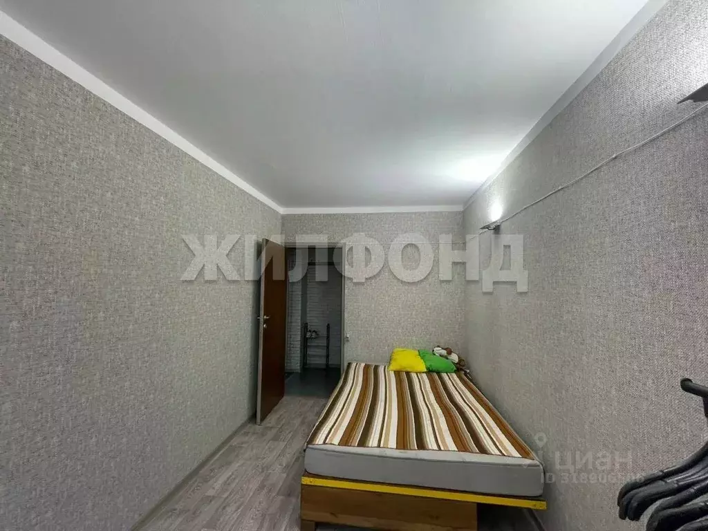 Комната Новосибирская область, Новосибирск ул. Невельского, 85 (10.2 ... - Фото 1