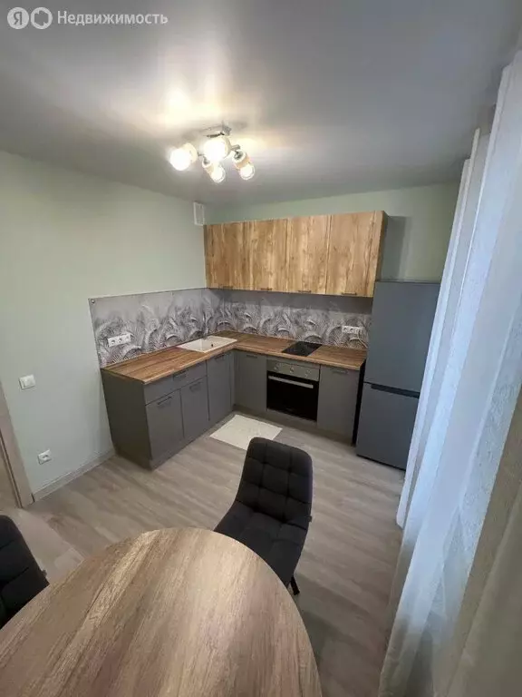 1-комнатная квартира: Тюмень, улица Монтажников, 38 (37 м) - Фото 0