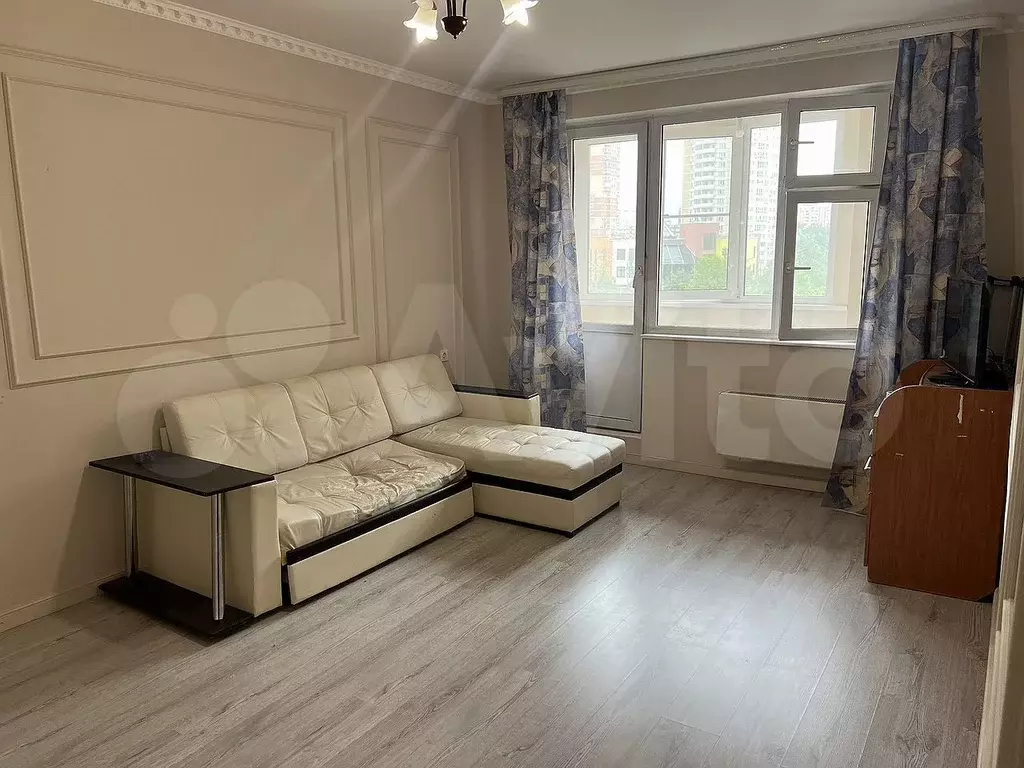 2-к. квартира, 60 м, 3/17 эт. - Фото 1