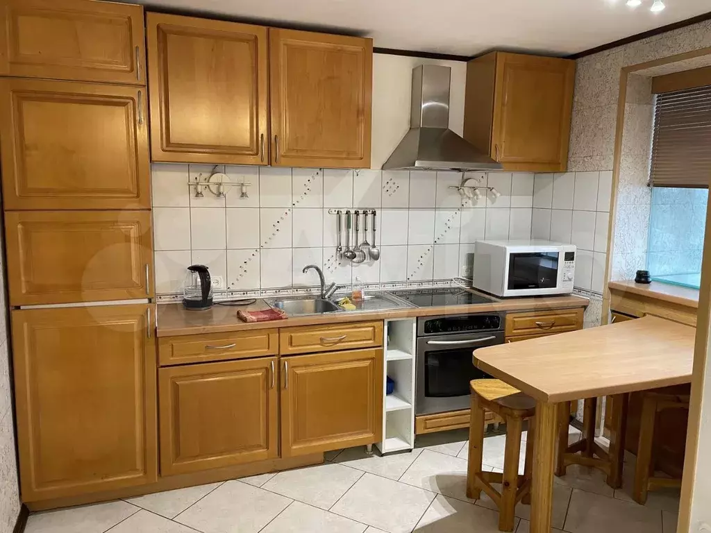 2-к. квартира, 60 м, 8/9 эт. - Фото 1