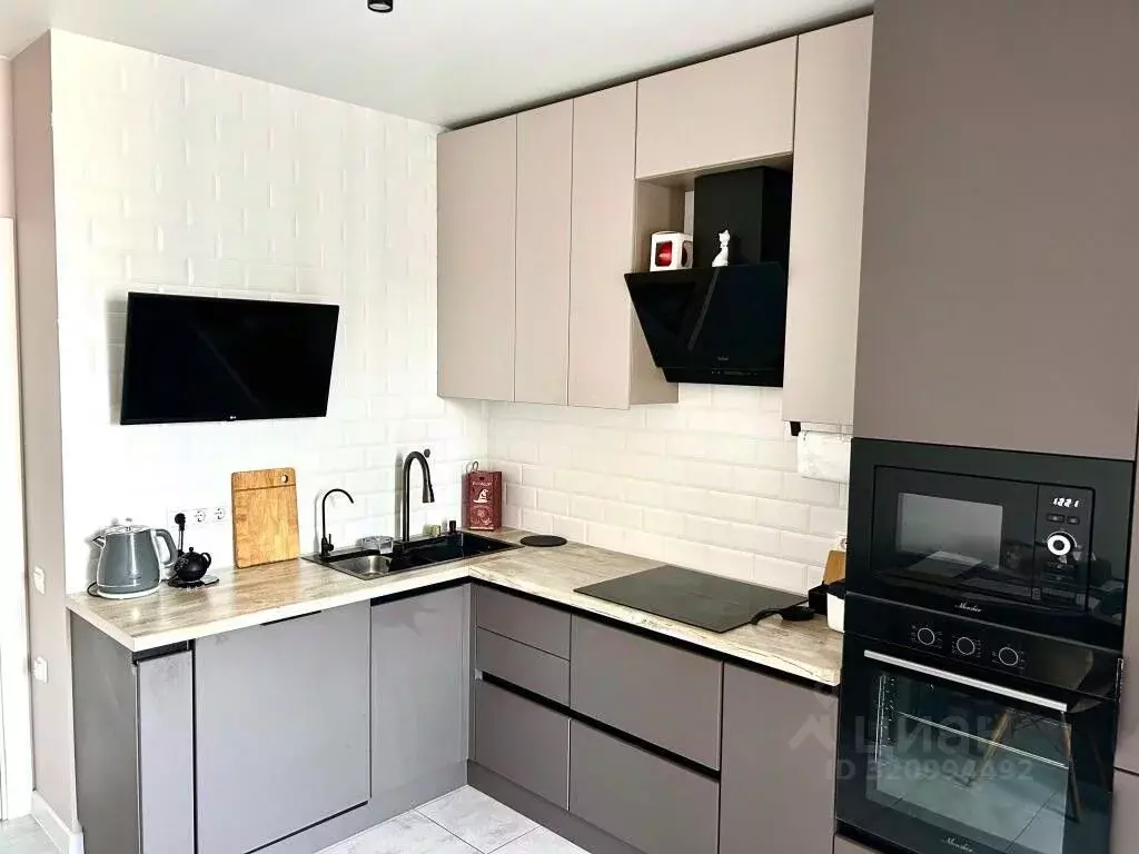 2-к кв. Адыгея, Тахтамукайский район, Старобжегокайское с/пос, Новая ... - Фото 1