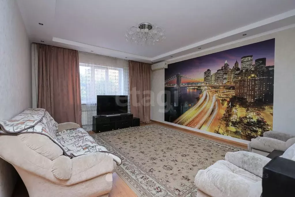 Дом в Оренбургская область, Оренбург ул. Фрунзе, 81 (200 м) - Фото 1