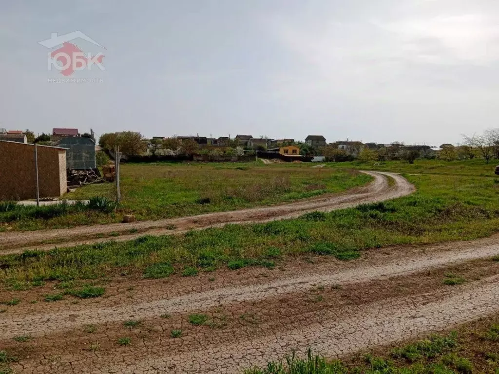 Участок в Крым, Сакский район, с. Суворовское 1 (8.0 сот.) - Фото 1