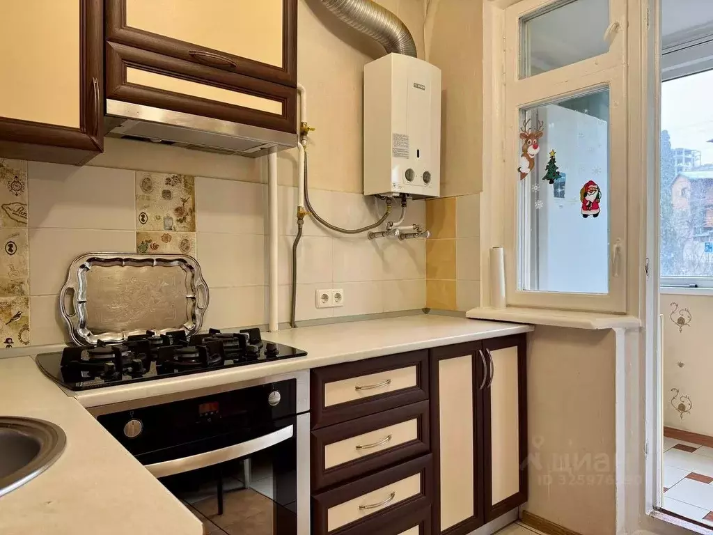 3-к кв. Крым, Алушта ул. Симферопольская, 30 (57.9 м) - Фото 2