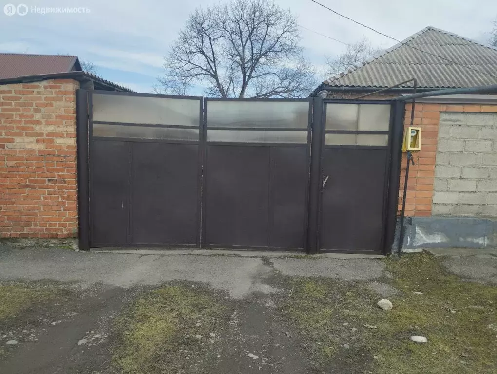 Дом в село Камбилеевское, улица Ю. Кучиева, 128 (110 м) - Фото 1