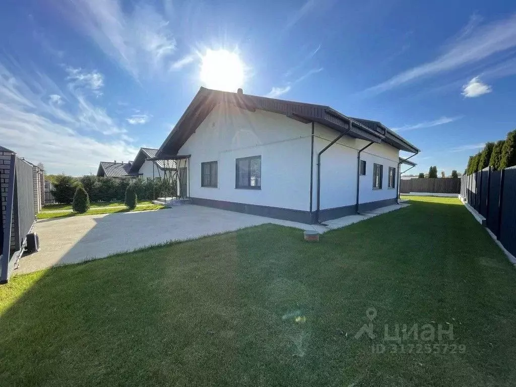 Коттедж в Калужская область, Жуковский район, Истье с/пос, д. Акатово  ... - Фото 2