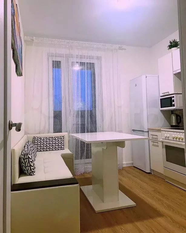 1-к. квартира, 40 м, 10/17 эт. - Фото 1