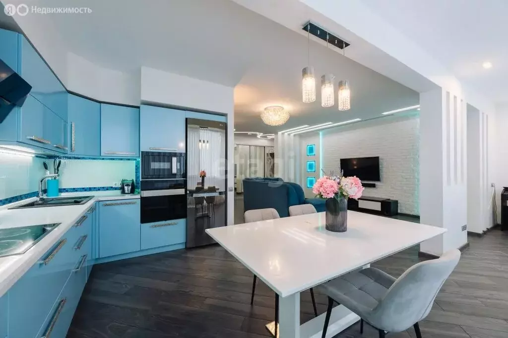 3-комнатная квартира: Ставрополь, улица Дзержинского, 158 (110 м) - Фото 1