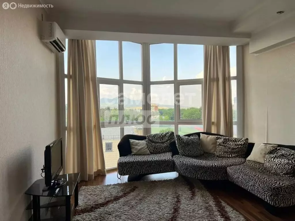 1-комнатная квартира: Ессентуки, улица Ленина, 14 (55 м) - Фото 2