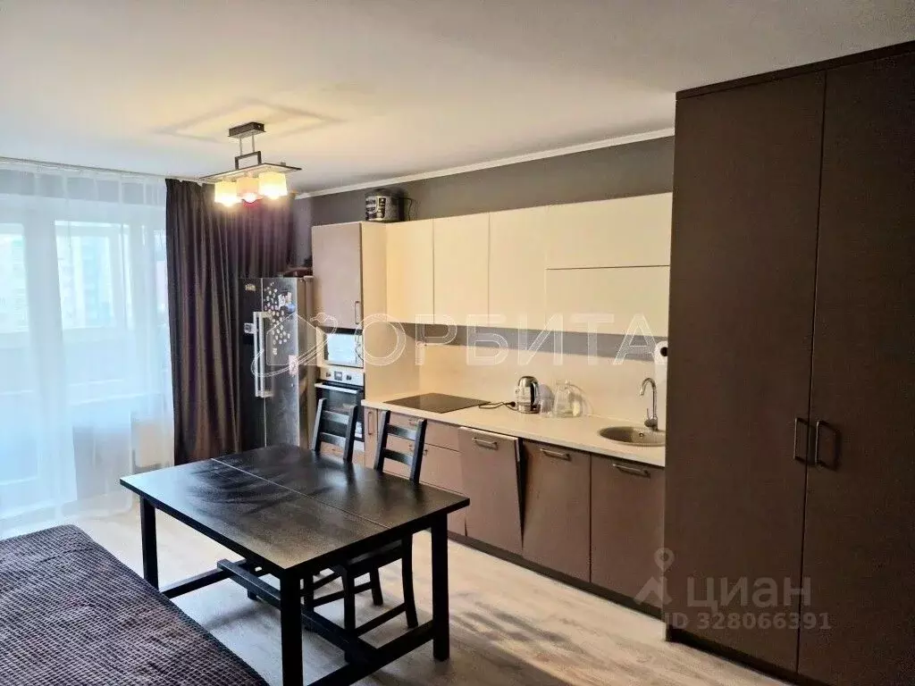 3-к кв. Тюменская область, Тюмень ул. Александра Митинского, 5 (86.3 ... - Фото 1