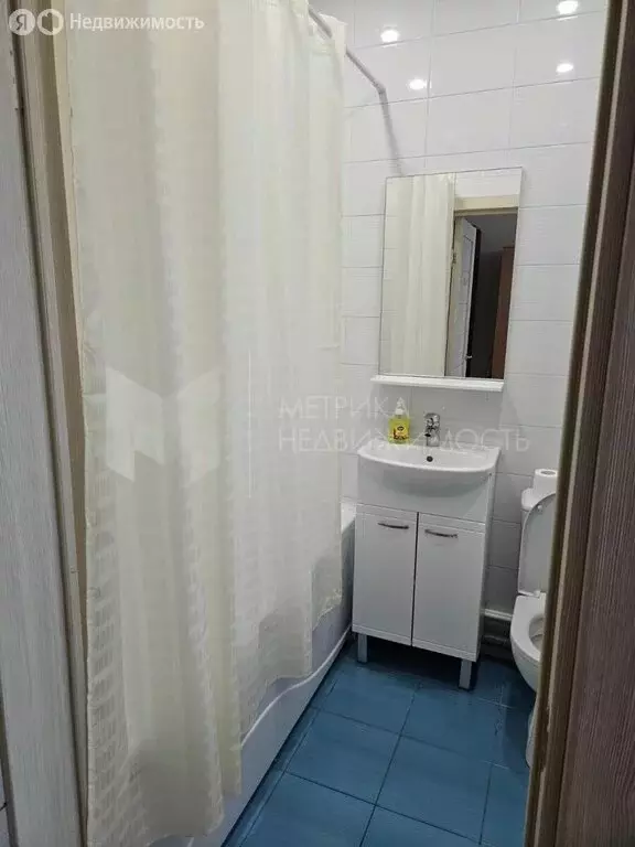 Квартира-студия: Тюмень, улица Фармана Салманова, 4 (23 м) - Фото 1