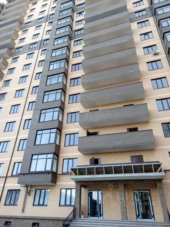 3-к кв. Карачаево-Черкесия, Черкесск Кавказская ул., 92/в 3 (93.0 м) - Фото 0