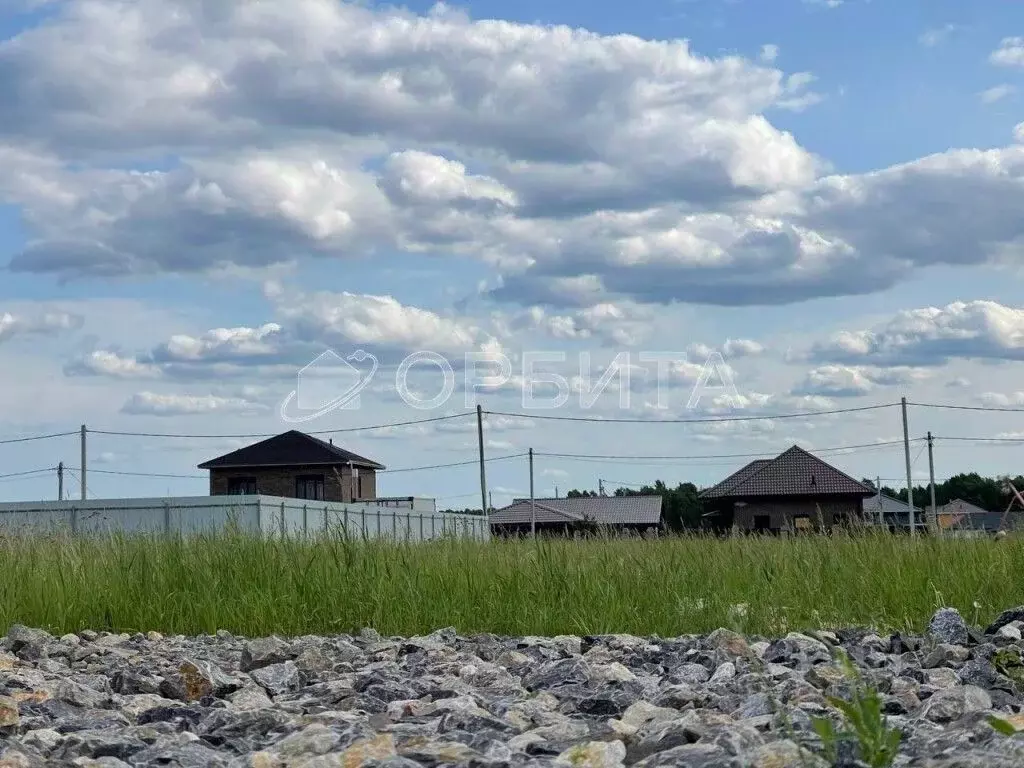 Участок в Тюменская область, Тюменский район, д. Падерина  (9.4 сот.) - Фото 0