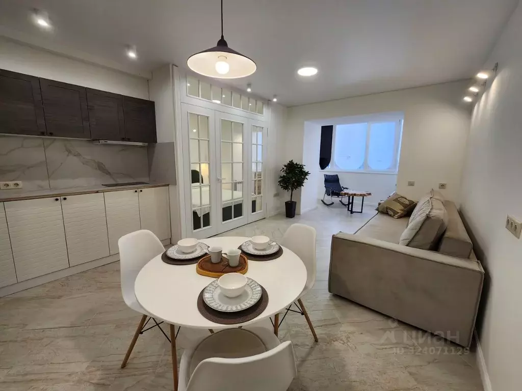 1-к кв. Томская область, Томск Учебная ул., 8 (50.0 м) - Фото 1