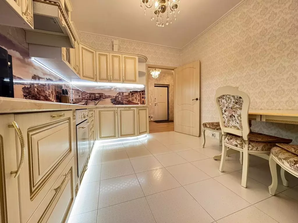 3-к кв. Санкт-Петербург ул. Есенина, 1к1 (96.0 м) - Фото 0