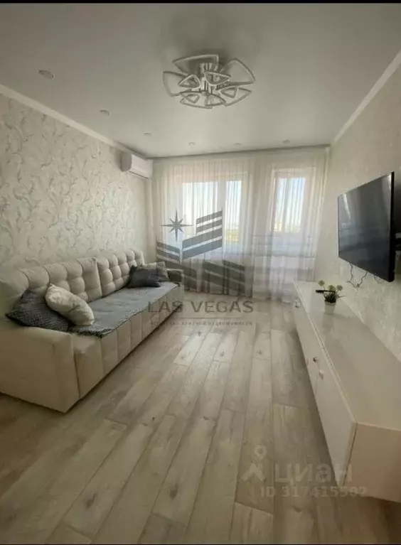 1-к кв. Татарстан, Казань ул. Рауиса Гареева, 109 (40.0 м) - Фото 0