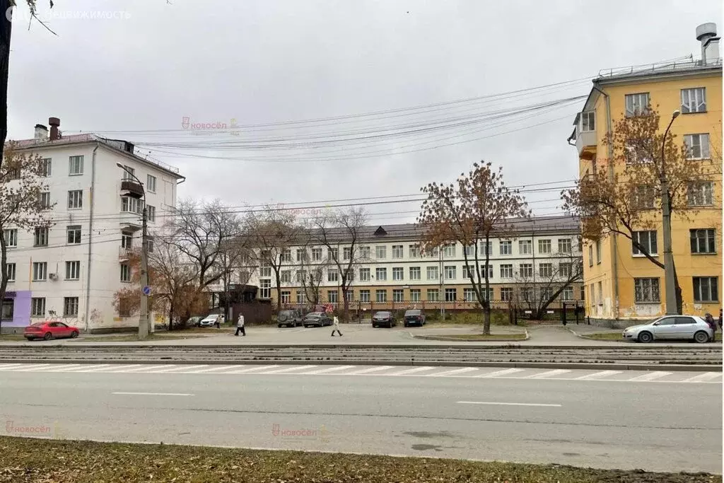 3-комнатная квартира: Екатеринбург, улица Машиностроителей, 69 (57.7 ... - Фото 2