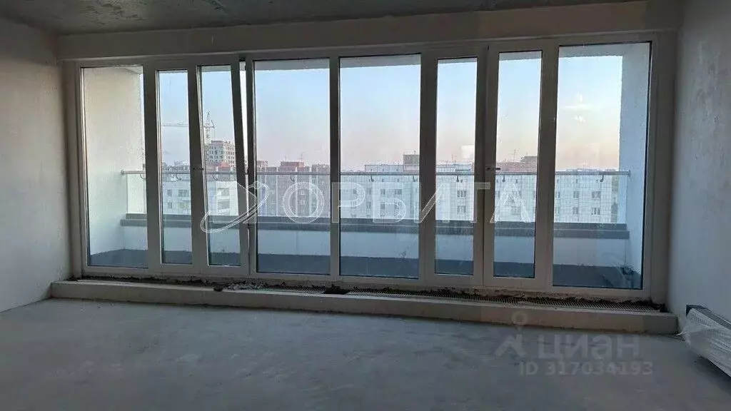 3-к кв. Тюменская область, Тюмень ул. 50 лет Октября, 57В (122.8 м) - Фото 1