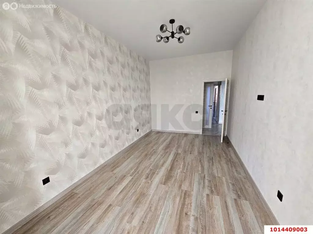 2-комнатная квартира: Краснодар, микрорайон Любимово, 16 (80 м) - Фото 1