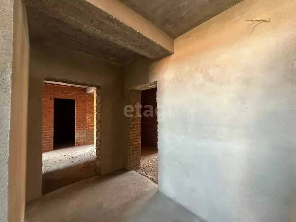 3-к кв. Северная Осетия, Владикавказ ул. Алихана Гагкаева, 4 (93.5 м) - Фото 0