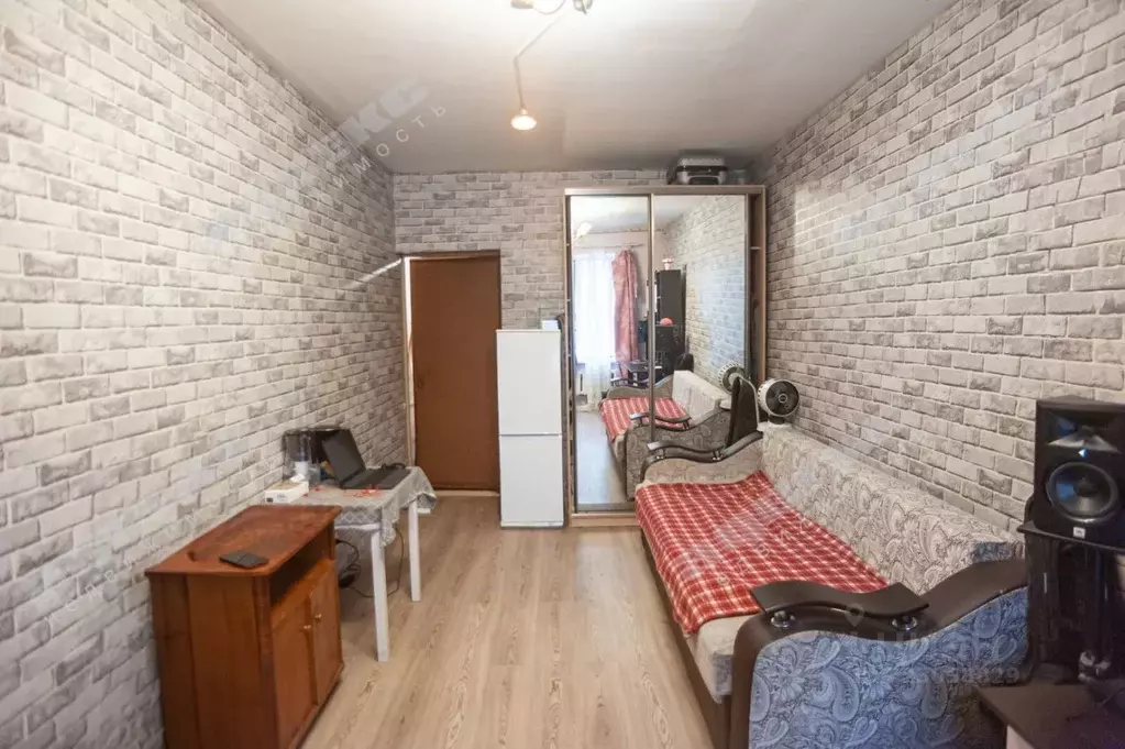 Комната Санкт-Петербург пер. Дойников, 4-6 (18.0 м) - Фото 1