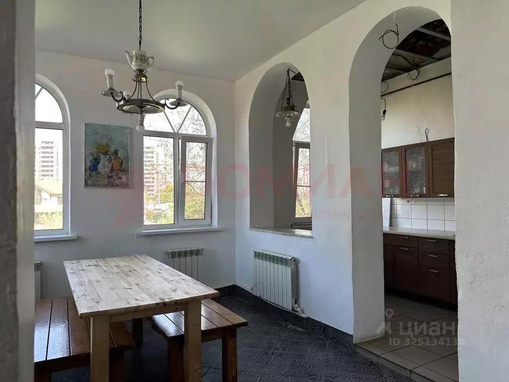 Дом в Ростовская область, Ростов-на-Дону Обзорная ул., 176 (270 м) - Фото 1